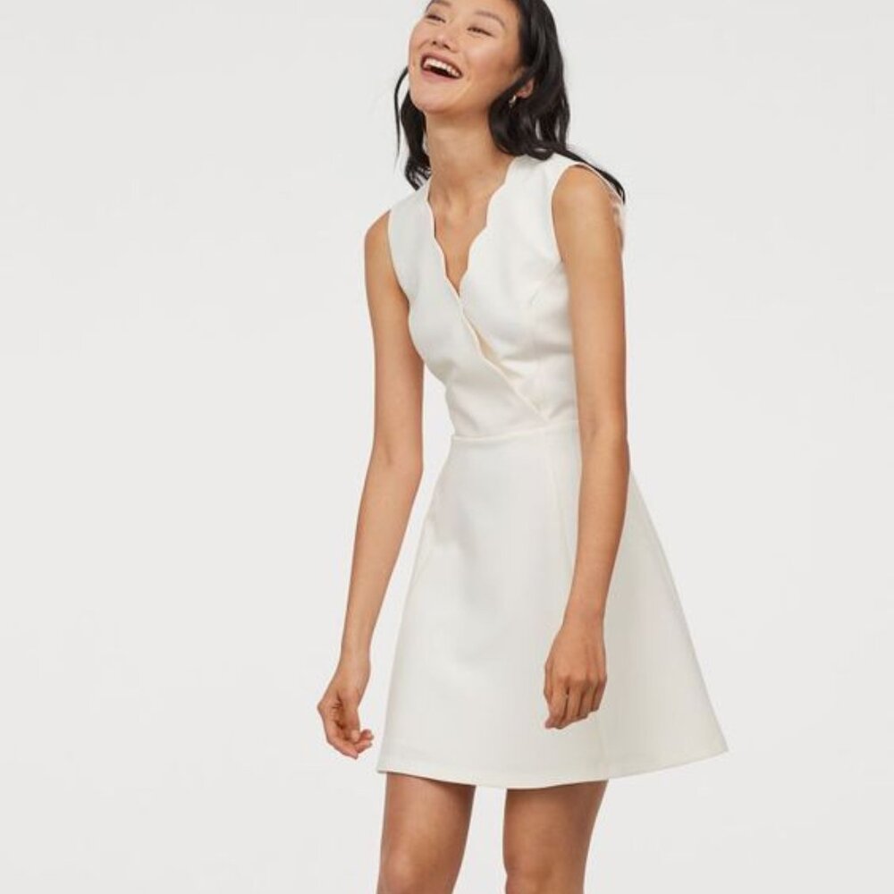 NWOT H&M Cream Scalloped V neck Dress size 4